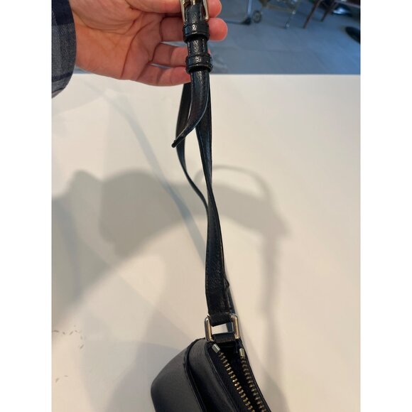 Kate Spade Black Leather Crossbody Purse With Adjustable Strap & Gold Zipper Acc - Picture 6 of 8